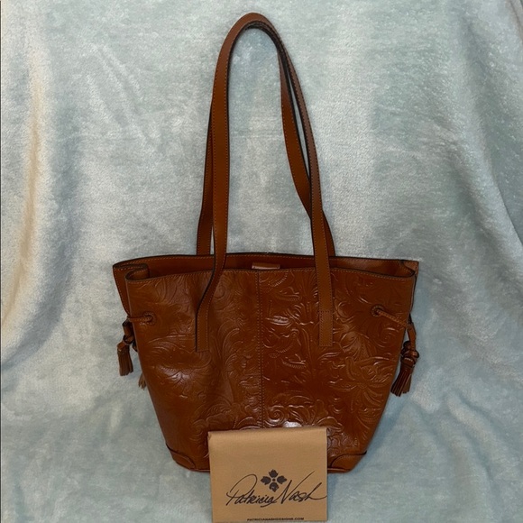 Patricia Nash Handbags - Patricia Nash leather tote with dust bag